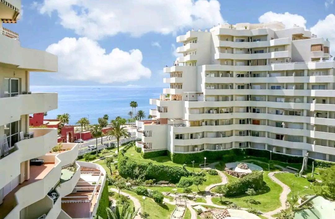 El Estudio De La Playa Benalbeach Holidays Paradise Benalmádena Exterior foto
